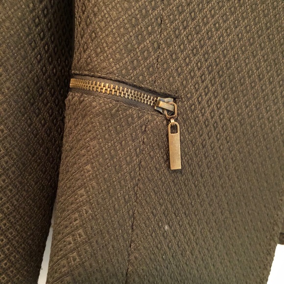 Tahari lined olive coloured jacket - Picture 3 of 4